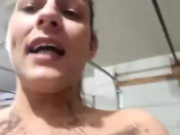 Chaturbate Live Sex Cam of jessyboi0504