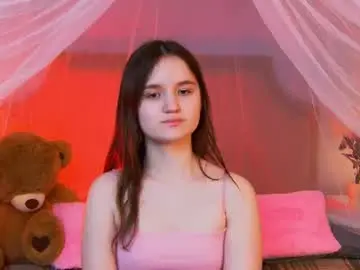 Chaturbate Live Sex Cam of strawbunnybite
