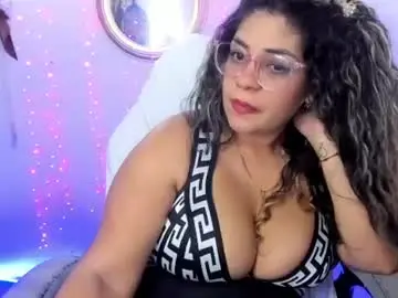 Chaturbate Live Sex Cam of latinamav22
