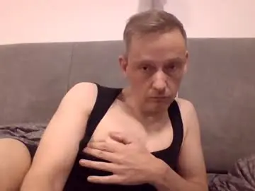 Chaturbate Live Sex Cam of little_willy82