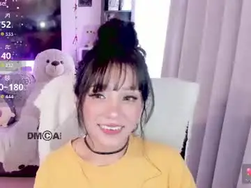 Chaturbate Live Sex Cam of shyangie24