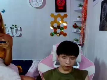 Chaturbate Live Sex Cam of asian_macky