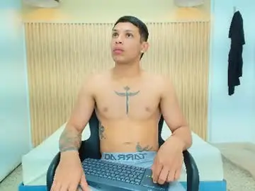 Chaturbate Live Sex Cam of brandon_mercuri