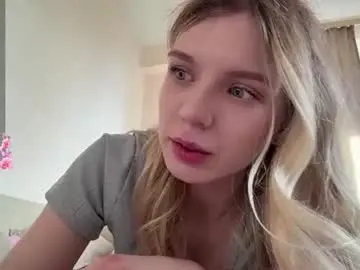 Chaturbate Best live sex cam show of chloe_show
