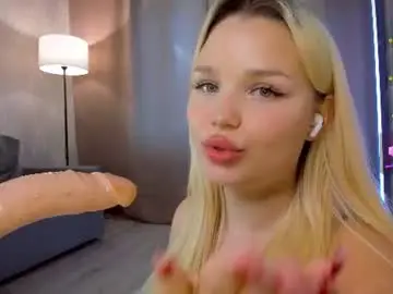 Chaturbate Free Porn Cam of nerdy_freyua