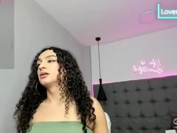 Chaturbate Free Porn Cam of scarletcherry18