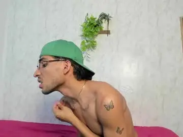 Chaturbate Free Live Porn of dady_show69
