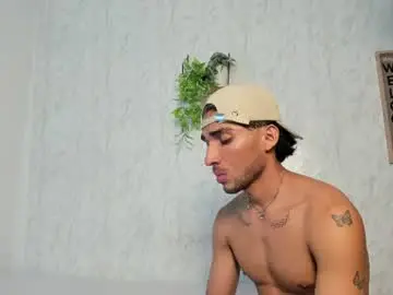 Chaturbate Nude Webcam of dady_show69