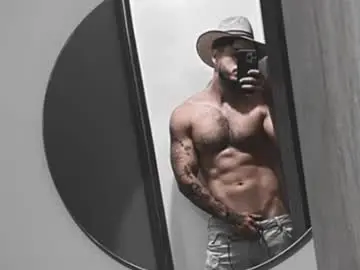 Chaturbate Sex Chat of noha_miler