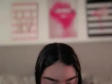 Chaturbate Free Porn Cam of pocahontas_moon