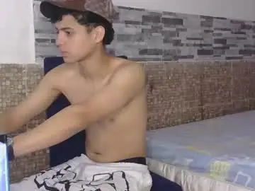 Chaturbate Live Sex Cam of nico_viper07