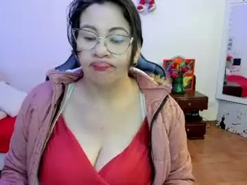 Chaturbate Adult Webcam of esmeralda_milf1