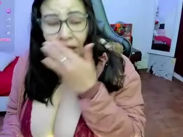 Chaturbate Live Porn of esmeralda_milf1