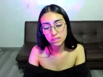 Chaturbate Free Live Porn of queenbyte_18