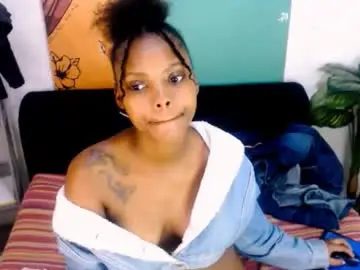 Chaturbate Live Sex Cam of tyrabangz