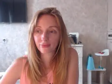 Chaturbate Live Sex Cam of hellokittykaty