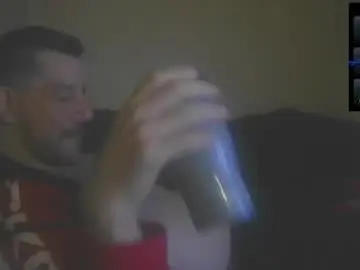 Chaturbate Live Sex Cam of bigcawwwk