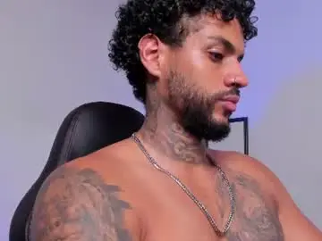 Chaturbate Free Porn Cam of luigi1_