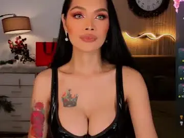 Chaturbate Live Sex Cam of divinequeen
