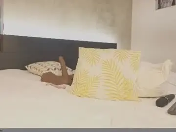 Chaturbate Live Porn of emmi_collins