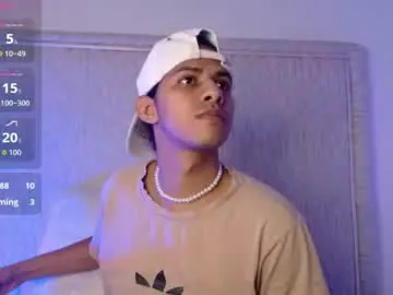 Chaturbate Watch Live Sex Cams of vic_cooper