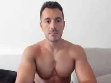 Chaturbate Live Sex Cam of roberto4ever