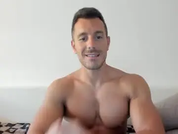 Chaturbate Free Live Porn of roberto4ever