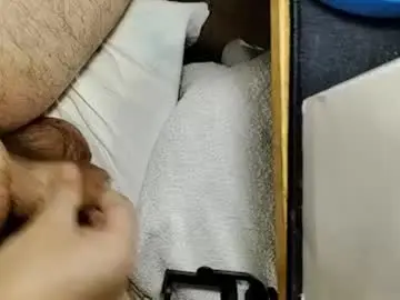 Chaturbate Live Sex of small_1986