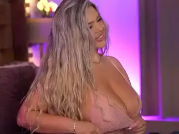 Chaturbate Adult Video Chat of sophieboobsx