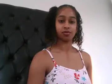 Chaturbate Nude Webcam of indanbella19