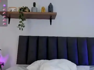 Chaturbate Watch Live Sex Cams of cristalfoxy_