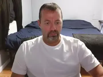Chaturbate Live Sex Cam of airbornelunsford39