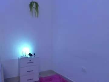 Chaturbate Live Sex Cam of scarlett_moo
