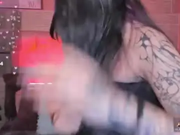 Chaturbate Live Sex Cam of mia_smoke_