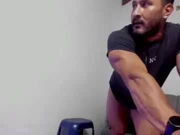 Chaturbate Best live sex cam show of curt_x