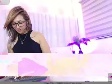 Chaturbate Live Sex Cam of im_helina