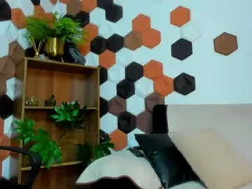 Chaturbate Live Sex Cam of charliegrifinx