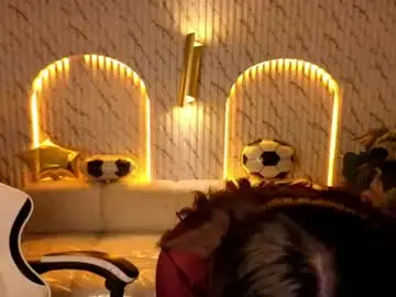Chaturbate Live Sex Cam of evanshelina_tx