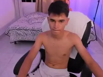 Chaturbate Sex Chat of aron_boyy