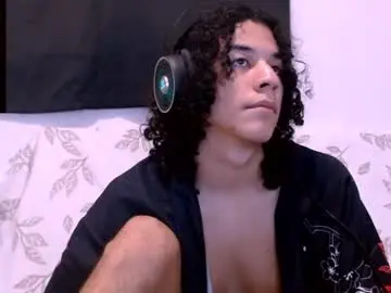 Chaturbate Watch Live Sex Cams of isidroglasc