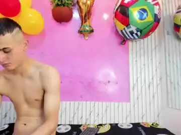 Chaturbate Sex Cam of noah_d_zoe