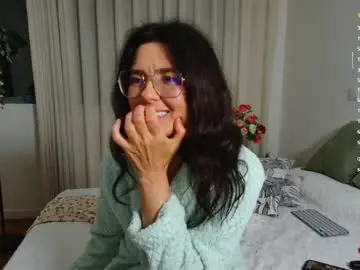 Chaturbate Nude Webcam of adelina_shine