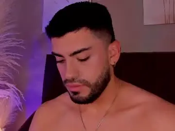 Chaturbate Live Sex Cam of alexander_diiaz