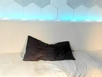 Chaturbate Adult Video Chat of dennis_bloom