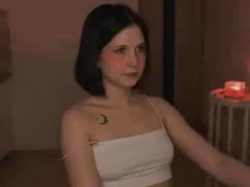 Chaturbate Live Sex Cam of mirrameow
