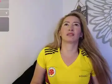 Chaturbate Best live sex cam show of avaqeen