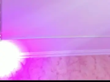 Chaturbate Live Sex Cam of isa_doux