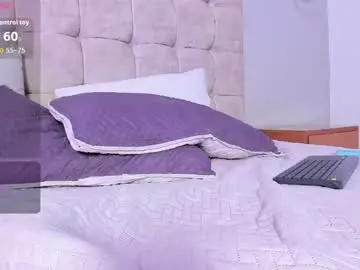 Chaturbate Adult Webcams of cristal_wom