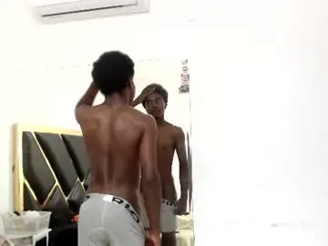 Chaturbate Best live sex cam show of noahjhonson69