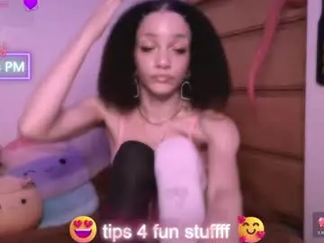 Chaturbate Free Porn Cam of abruisedpeach